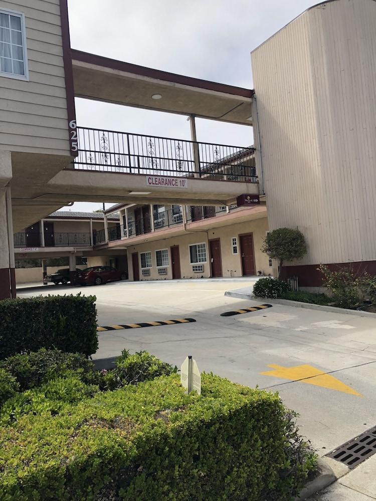 雷东多比奇 月光宾馆酒店 外观 照片